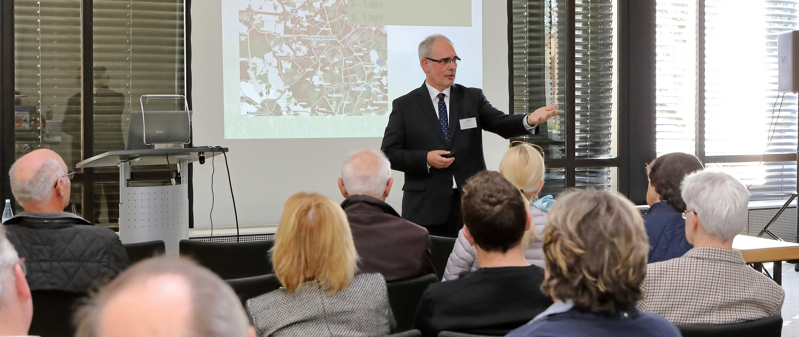 Carstensen Immobilien - Makler für Immobilien in Mönchengladbach