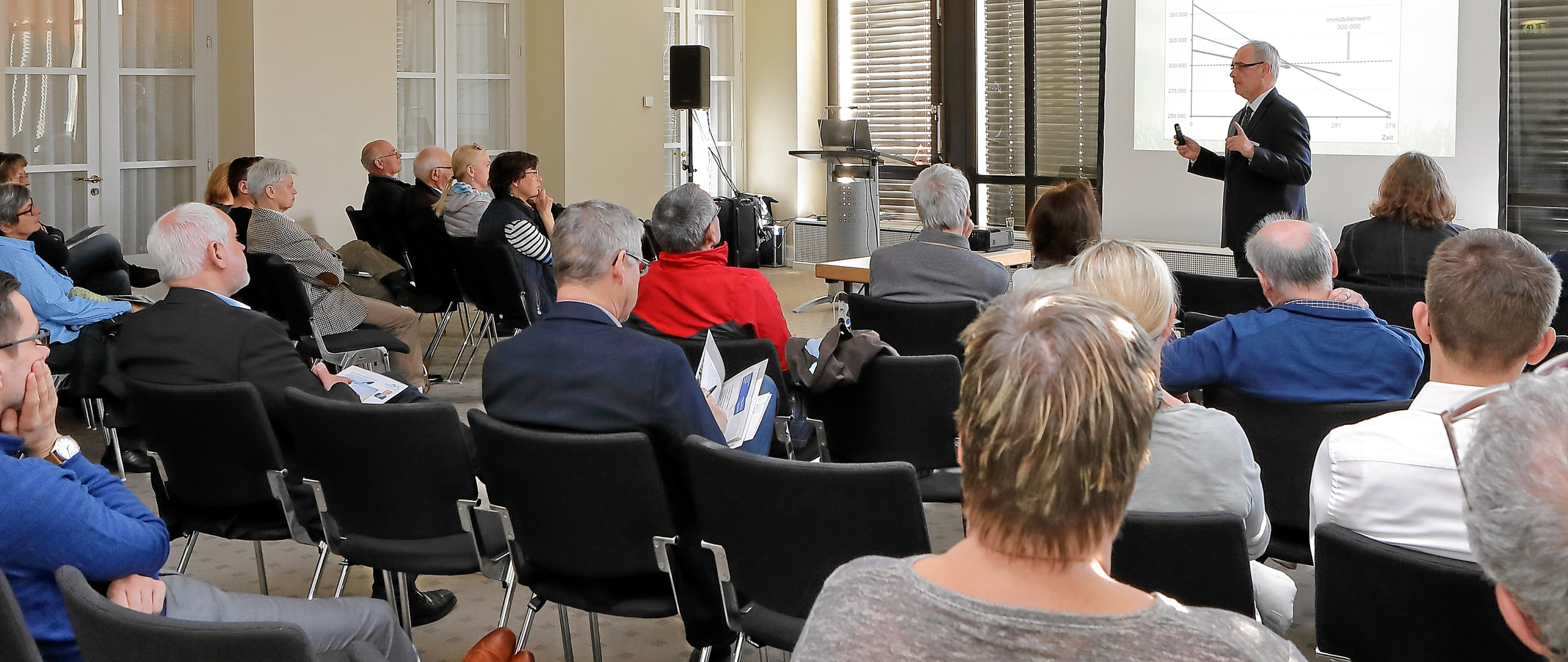 Carstensen Immobilien - Makler für Immobilien in Mönchengladbach