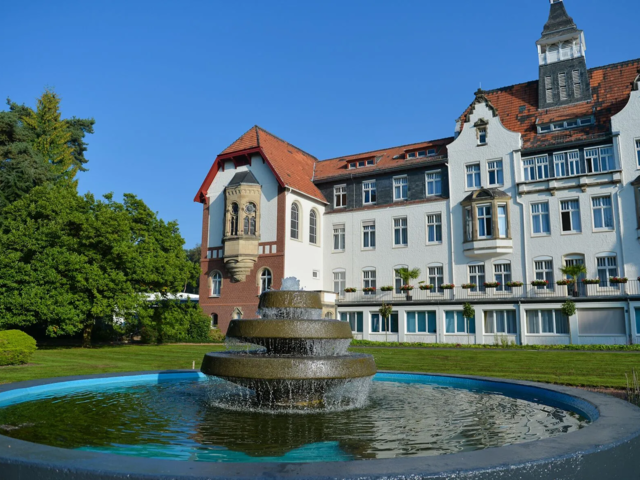 Gibt es Makler in Mönchengladbach, die sich auf Immobilien in der Scheidung spezialisiert haben?